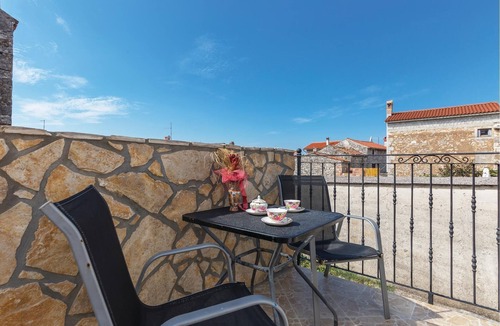 Galizana Apartment | 3 bedroom accommodation in Galizana