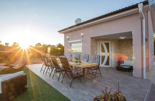 Galizana House | 3 bedroom accommodation in Galizana