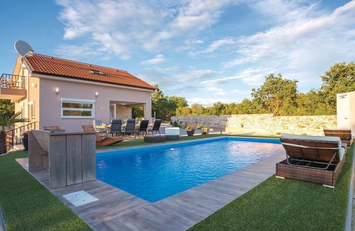 Galizana House | 3 bedroom accommodation in Galizana