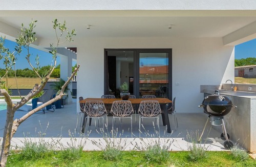 Galizana House | 3 bedroom accommodation in Galizana