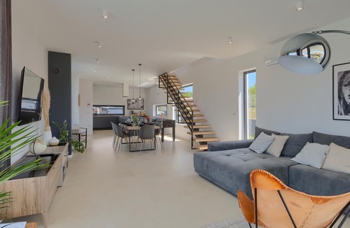 Galizana House | 3 bedroom accommodation in Galizana