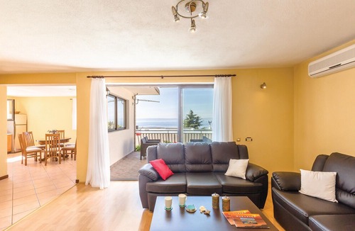Batinici Apartment | 3 bedroom accommodation in Makarska