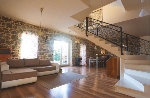 Mravince House | 3 bedroom accommodation in Mravince