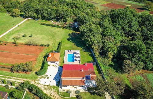 Prodol House | 3 bedroom accommodation in Marcana