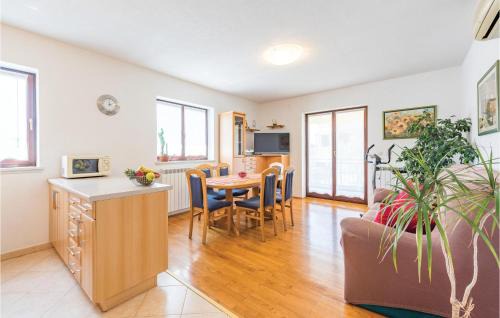 Presika House | 3 Bedroom Amazing Home In Labin