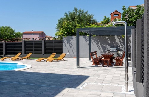 Kastel Novi House | 3 bedroom awesome home in Kastel Novi
