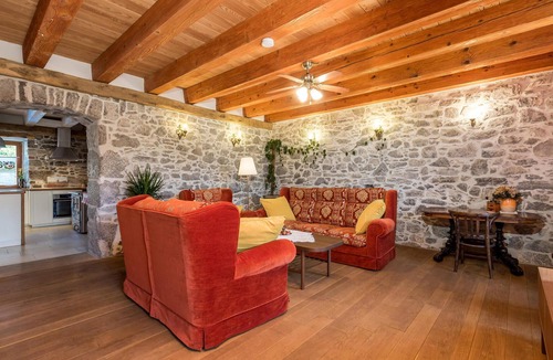 Veli Brgud House | 3 bedroom beautiful home in Ruzici
