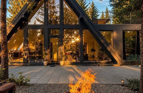 Zavoi Ski Chalet | 3-bedroom chalet in quaint Poiana Mărului with private jacuzzi