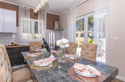 Jadrtovac House | 3 bedroom gorgeous home in Jadrtovac