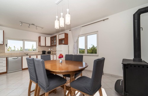 Velim Apartment | 3 bedroom lovely apartment in Radasinovci