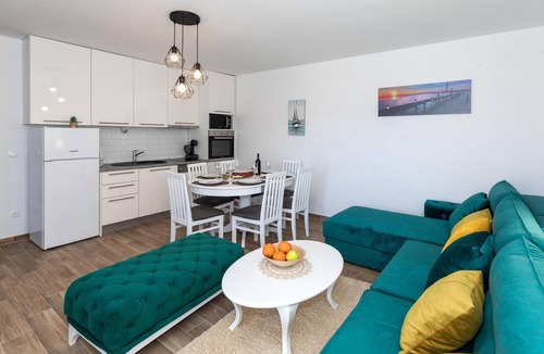 Komarna Apartment | 3 bedroom nice apartment in Komarna