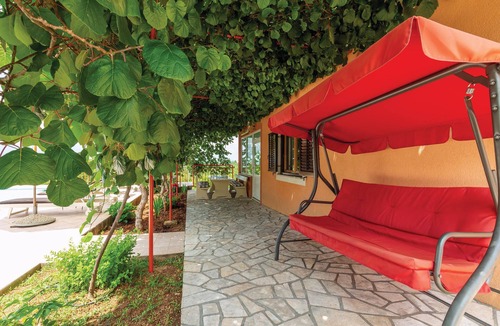 Presika House | 3 Bedroom Nice Home in Labin