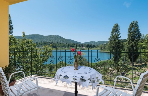 Ploce Apartment | 3 bedroom pet friendly apartment in Bacina