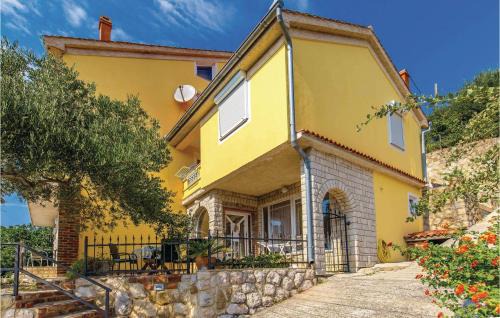 Supetarska Draga Apartment | 3 Bedroom Stunning Apartment In Supetarska Draga