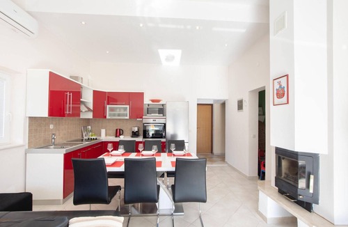 Ostrvica Apartment | 3 bedroom stunning apartment in Ostrvica
