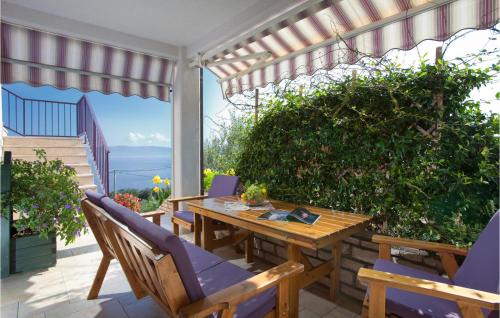 Ravni Apartment | 3 Bedroom Stunning Apartment In Ravni
