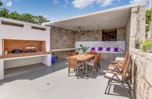Belej House | 3 bedroom stunning home in Plat