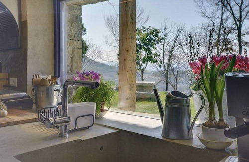 Groznjan House | 300 m² House ∙ 3 bedrooms ∙ 8 guests