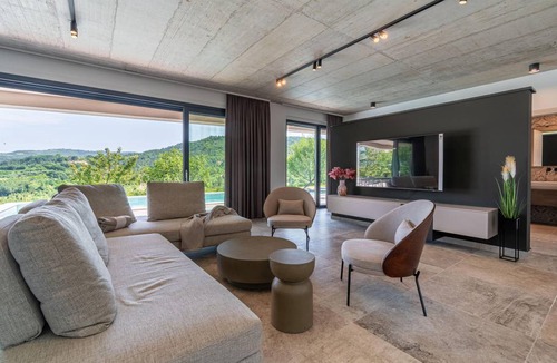 Pazin House | 300 m² House ∙ 5 bedrooms ∙ 10 guests