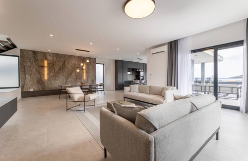 Kastel Stari House | 300 m² House ∙ 5 bedrooms ∙ 10 guests