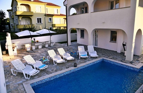 Bogovici House | 300 m² House ∙ 6 bedrooms ∙ 14 guests