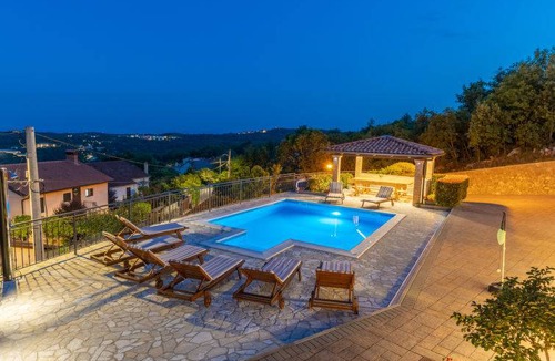 Viskovo House | 300 m² House ∙ 6 bedrooms ∙ 12 guests