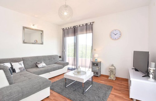 Neoric House | 300 m² House ∙ 6 bedrooms ∙ 16 guests
