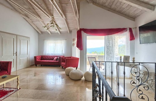 Buzet House | 300 m² House ∙ 7 bedrooms ∙ 14 guests