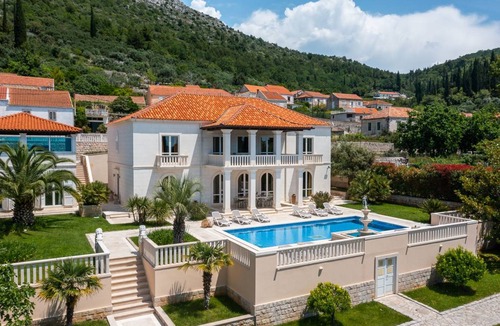 Trsteno Villa | 300 m² Villa ∙ 6 bedrooms ∙ 12 guests