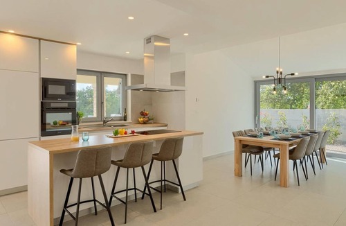 Sveta Nedelja House | 305 m² House ∙ 4 bedrooms ∙ 9 guests