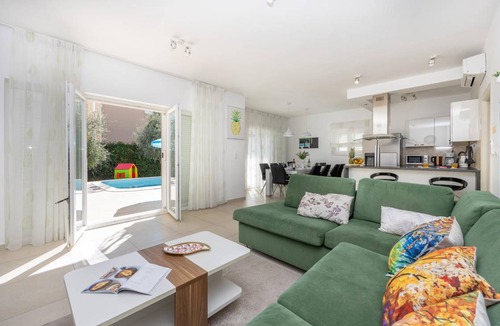 Kastel Stafilic House | 309 m² House ∙ 5 bedrooms ∙ 12 guests