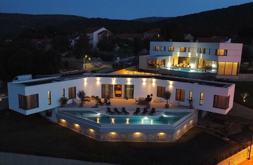 Zmijavci Villa | 311 m² Villa ∙ 5 bedrooms ∙ 12 guests