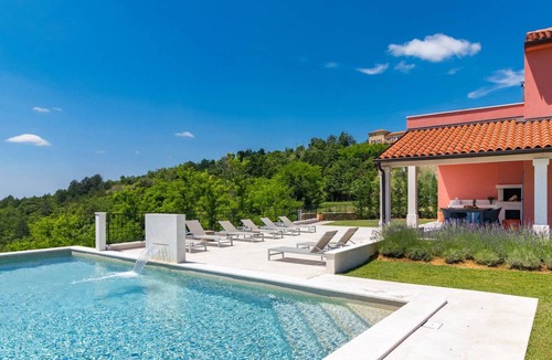 Oprtalj House | 320 m² House ∙ 4 bedrooms ∙ 8 guests