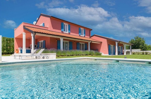 Oprtalj House | 320 m² House ∙ 4 bedrooms ∙ 8 guests