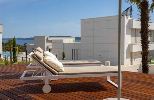 Ugljan Villa | 340 m² Villa ∙ 6 bedrooms ∙ 12 guests