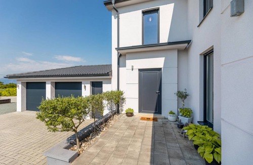 Rasopasno House | 350 m² House ∙ 3 bedrooms ∙ 6 guests