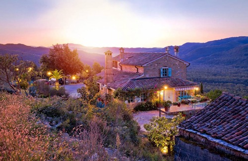 Golubici House | 350 m² House ∙ 6 bedrooms ∙ 12 guests
