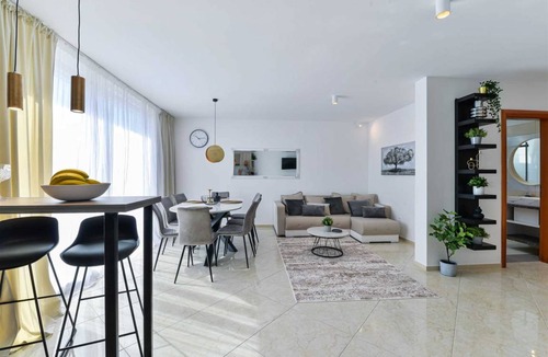 Zadar Villa | 350 m² Villa ∙ 6 bedrooms ∙ 11 guests