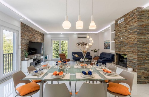 Tugare House | 360 m² House ∙ 4 bedrooms ∙ 10 guests