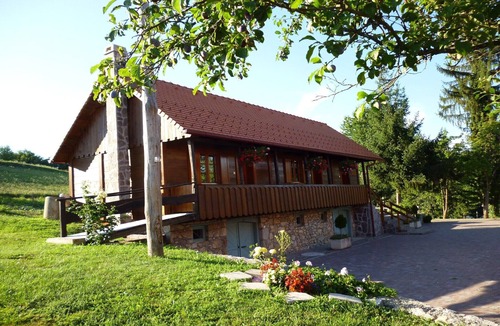 Ribnik House | 3BR Country House with Pool & WiFi