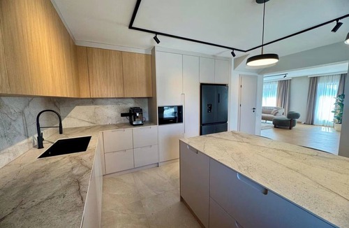 Porec Villa | 4-Bdroom Family Villa Sleeps 20 w/Pool and Hot tub
