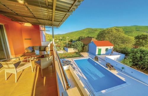 Primorski Dolac House | 4 bedroom accommodation in Primorski Dolac