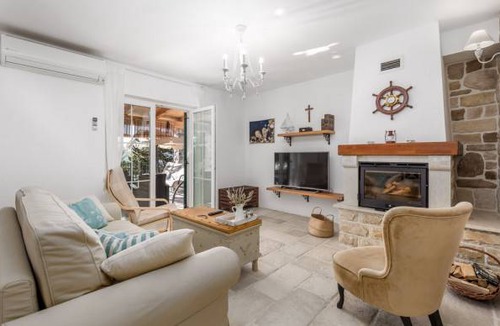 Ribarica House | 4 bedroom accommodation in Cesarica