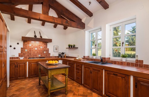 Makovci House | 4 bedroom accommodation in Poropati