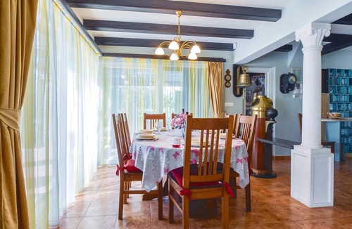 Praznica House | 4 bedroom accommodation in Praznica