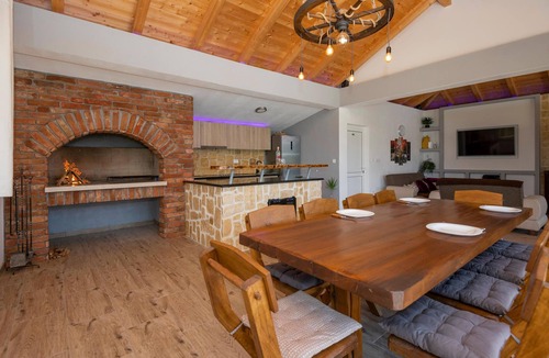 Donji Prolozac House | 4 bedroom accommodation in Prolozac