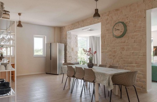 Pitve House | 4 bedroom accommodation in Jelsa