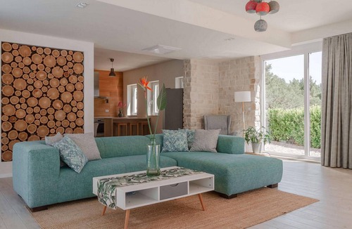 Pitve House | 4 bedroom accommodation in Jelsa