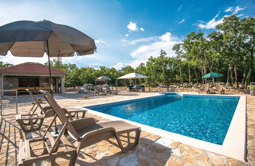 Zmijavci House | 4 bedroom accommodation in Zmijavci