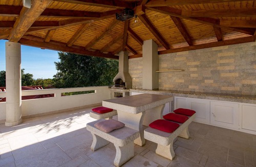Garica House | 4 bedroom amazing home in Garica
